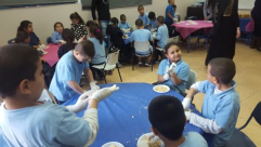 بالصور: فعالية ترفيهية لطلاب "النادي المسائي" لمدرسة حسن عرفة الابتدائية يافا